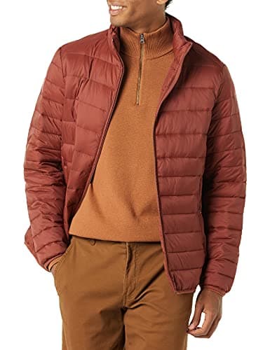 Amazon Essentials Men's Packable Lightweight Water-Resistant Puffer Jacket (Available in Big & Tall), Earth Red, Medium